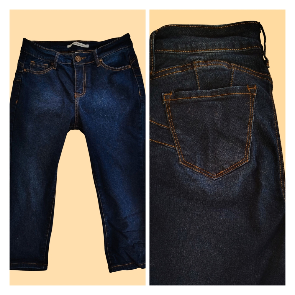 Blue Ankle Cropped Jeans with Contrast Stitching